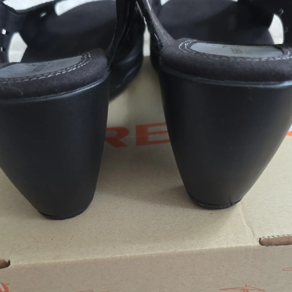 Merrell Women's Black Heeled Sandals